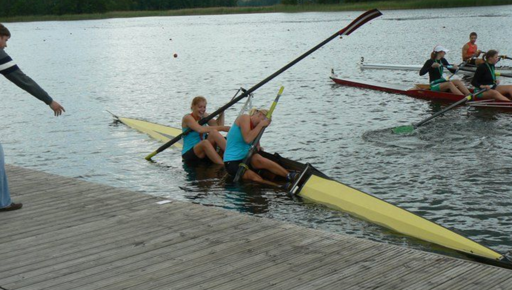 Rowing pair capsize