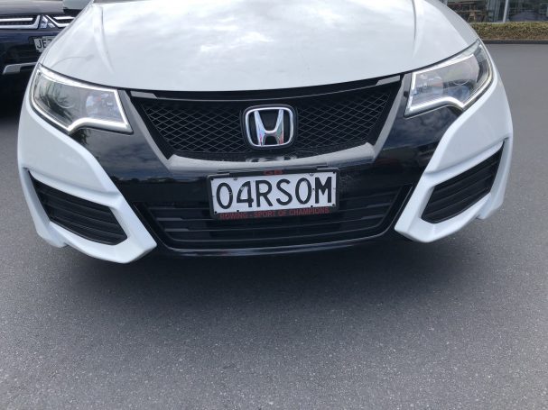 Oarsom car license plate