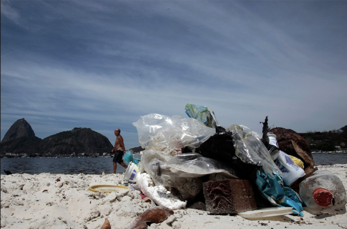 Rio Beach with plastic rubbish